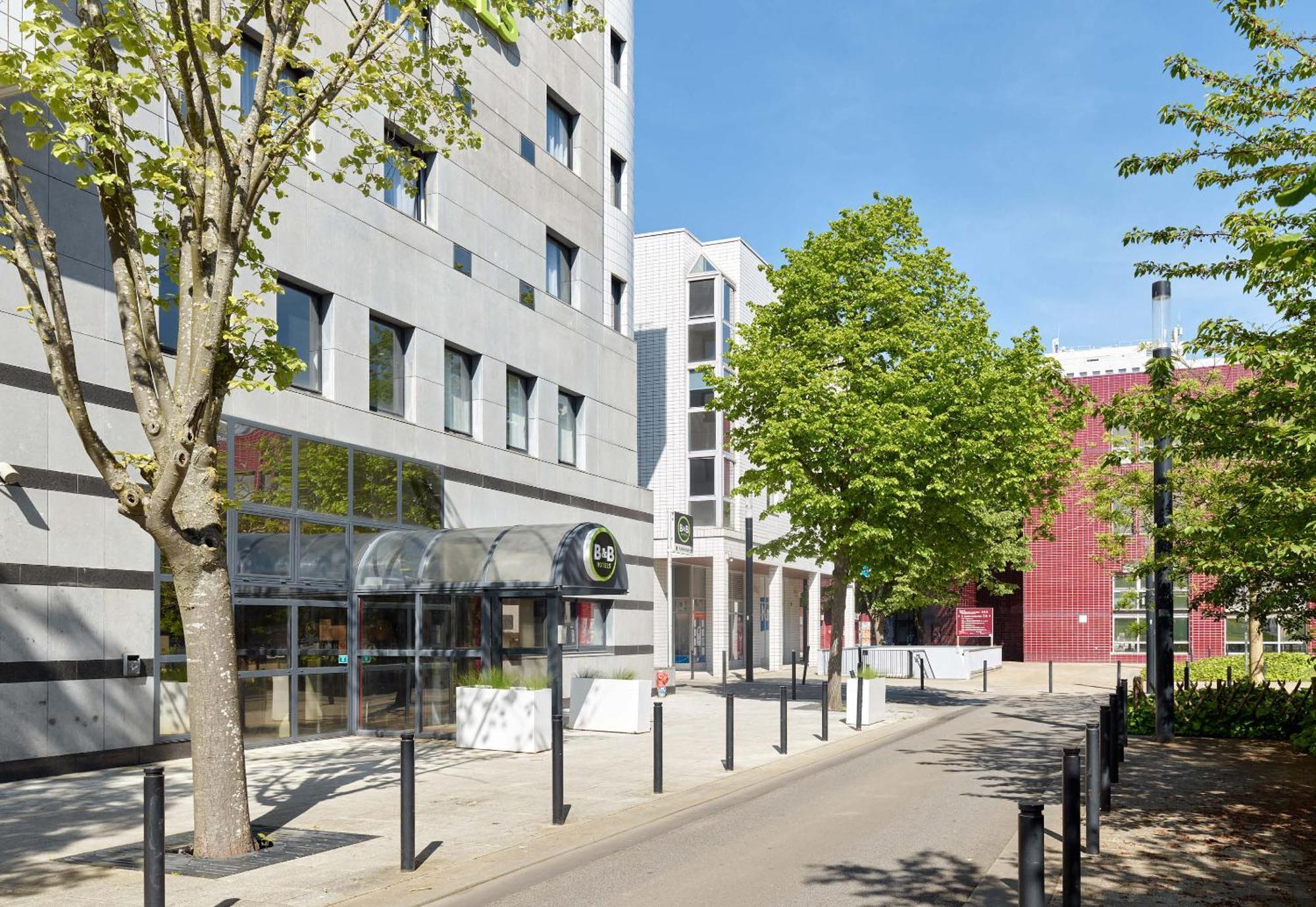B&B Hotel Saint-Quentin-En-Yvelines Centre Gare 4 Etoiles Montigny-le-Bretonneux Exterior photo