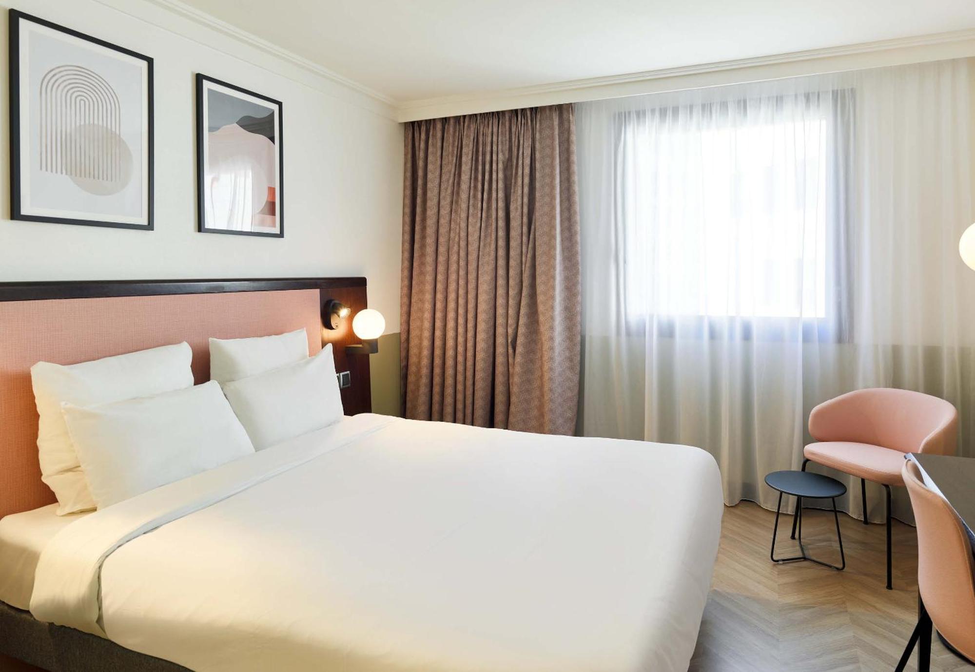 B&B Hotel Saint-Quentin-En-Yvelines Centre Gare 4 Etoiles Montigny-le-Bretonneux Exterior photo