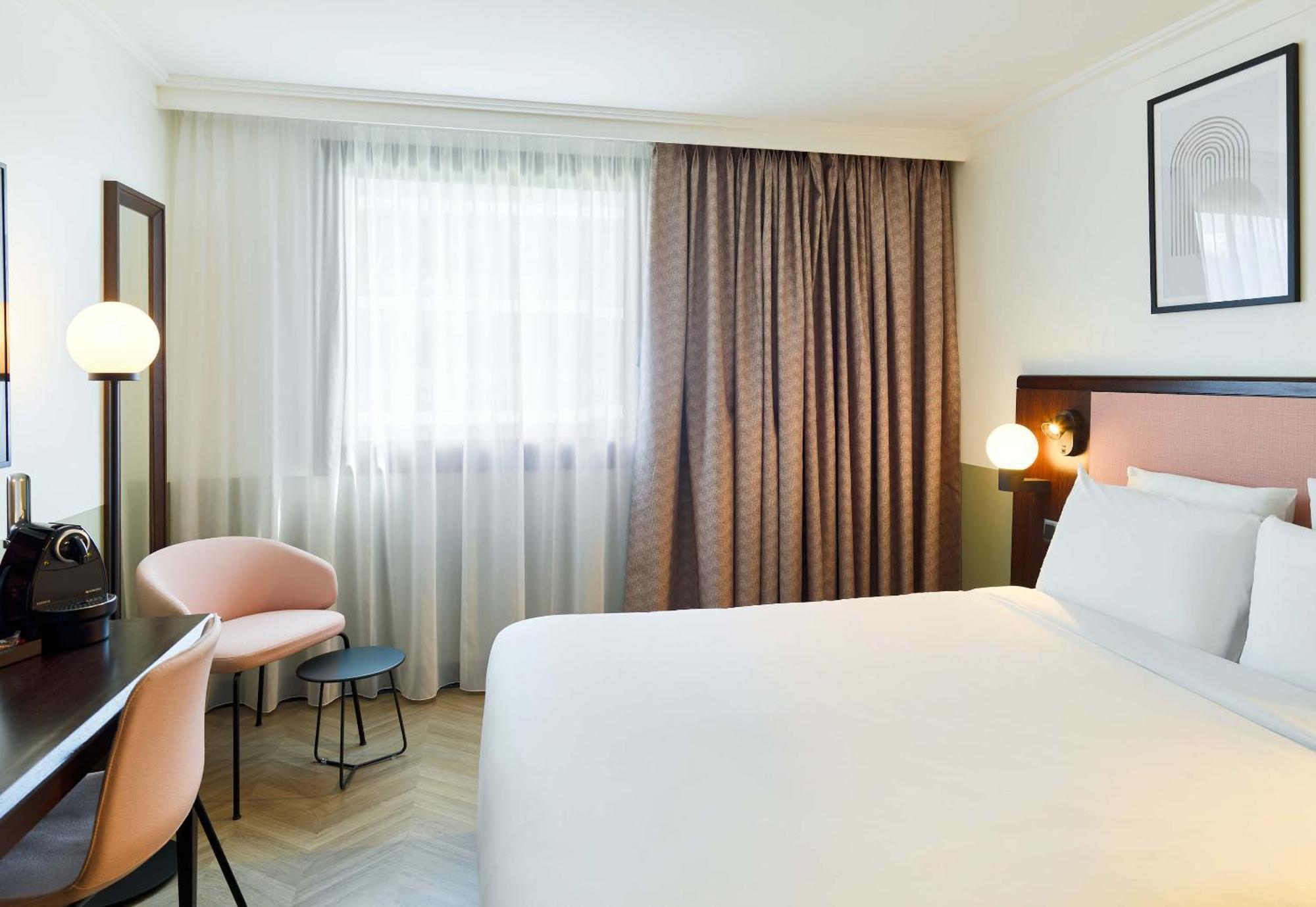 B&B Hotel Saint-Quentin-En-Yvelines Centre Gare 4 Etoiles Montigny-le-Bretonneux Exterior photo
