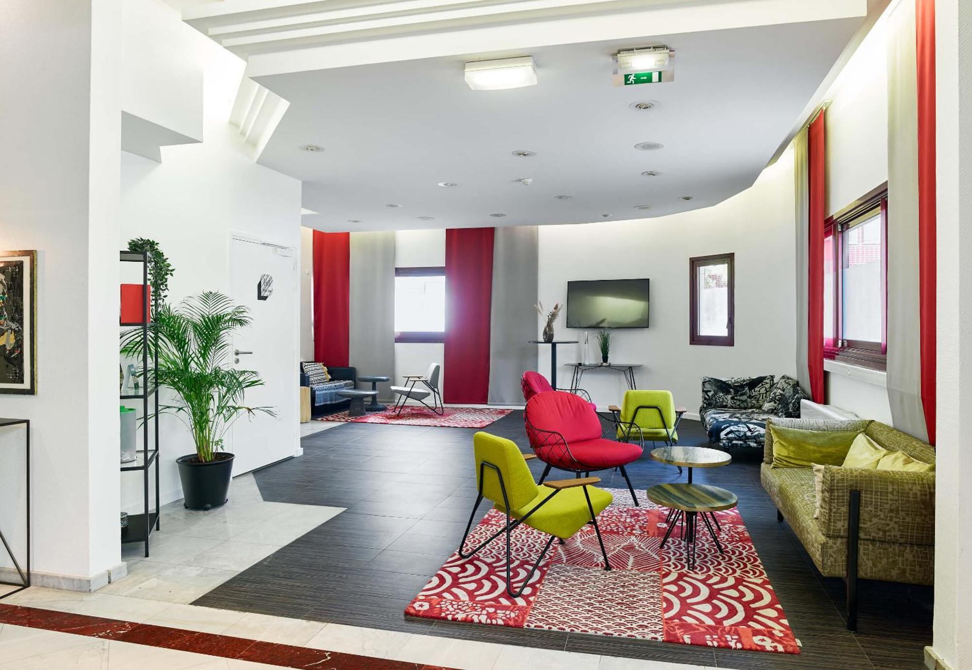 B&B Hotel Saint-Quentin-En-Yvelines Centre Gare 4 Etoiles Montigny-le-Bretonneux Exterior photo