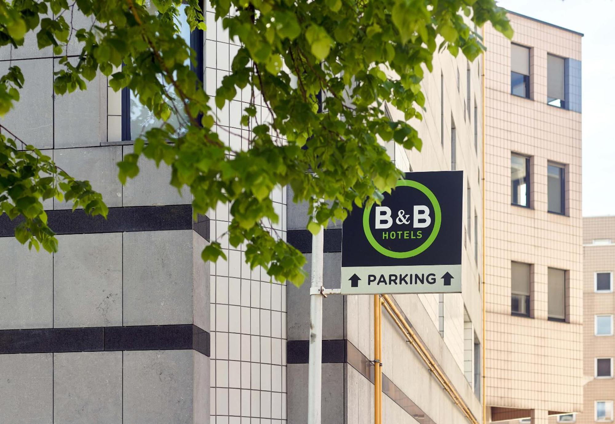 B&B Hotel Saint-Quentin-En-Yvelines Centre Gare 4 Etoiles Montigny-le-Bretonneux Exterior photo