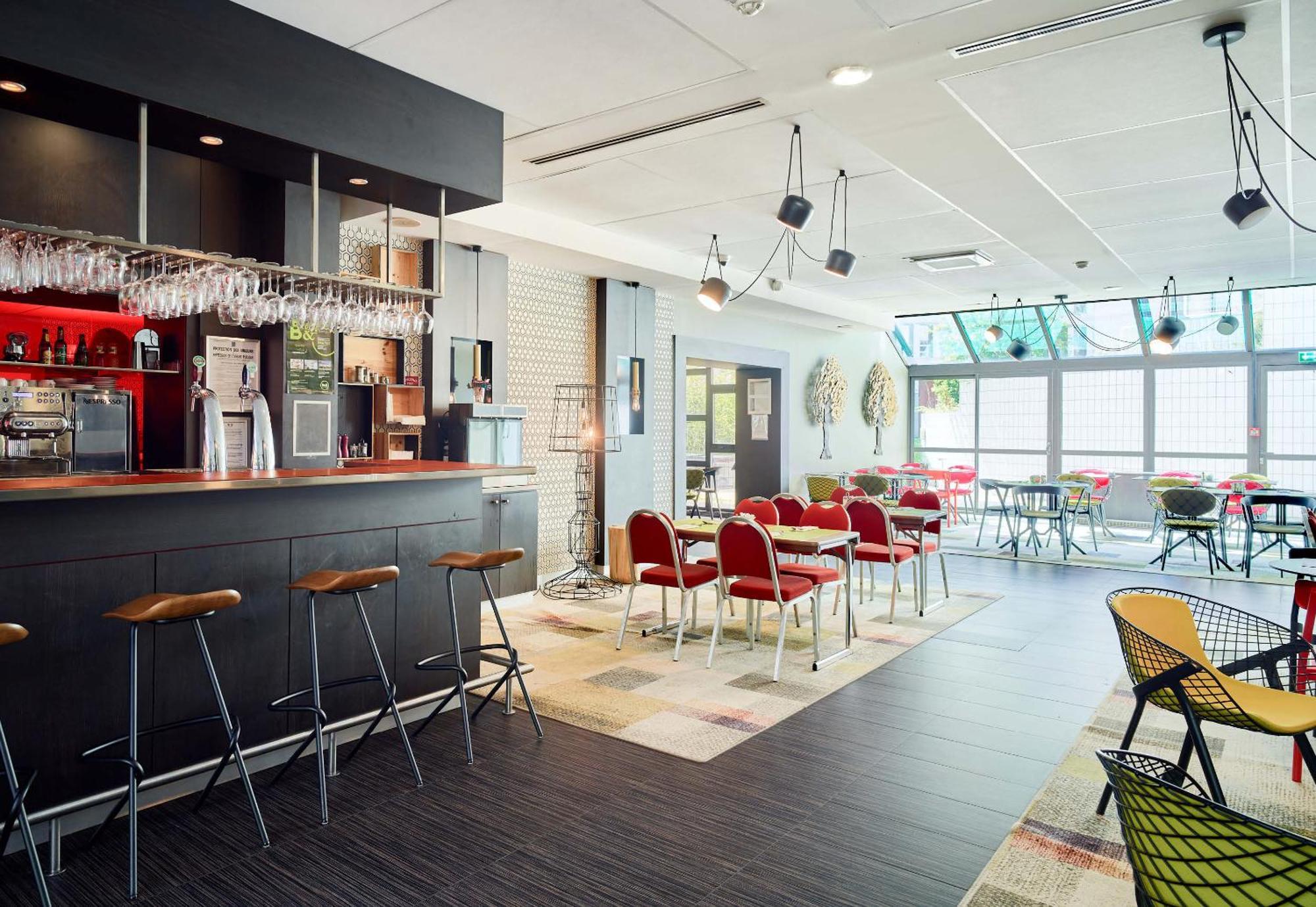 B&B Hotel Saint-Quentin-En-Yvelines Centre Gare 4 Etoiles Montigny-le-Bretonneux Exterior photo